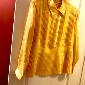 Young Attitude Sz 14 yellow pleated blouse collared sleeves button closure back